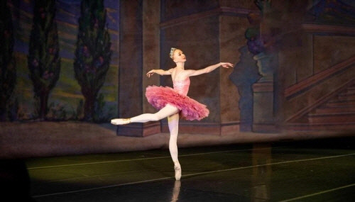 공연하는 할리 카세미[샌프란시스코 클래시컬 보이스 캡처]